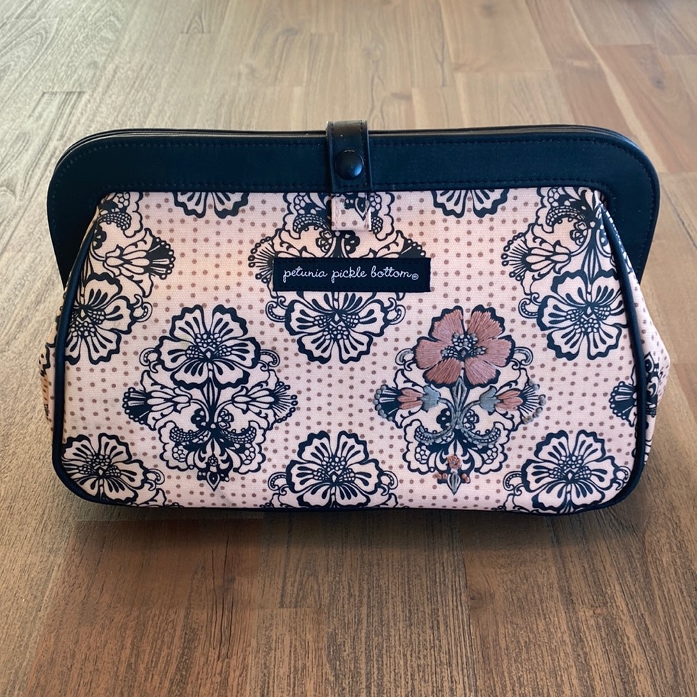 Petunia Pickle Bottom | Baby Crosstown Clutch Diaper Bag & Changing Pad | Infant